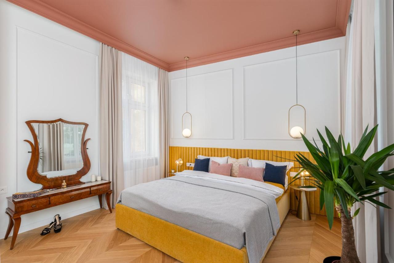Premium Apartment In Parisian Style In The Heart Of Old Krakow Luaran gambar